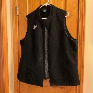 Basic Editions Black Corduroy Women’s Vest and Jewelry Pin - 2X